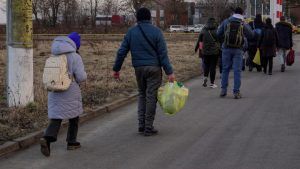 Reuters: ”Ne rugăm pentru Ucraina”, spun oamenii care fug de război spre Europa Centrală