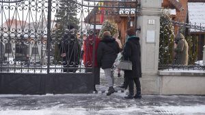 VIDEO: Protest de susținere fără rezultate la Biserica de lemn din Târgu Mureș