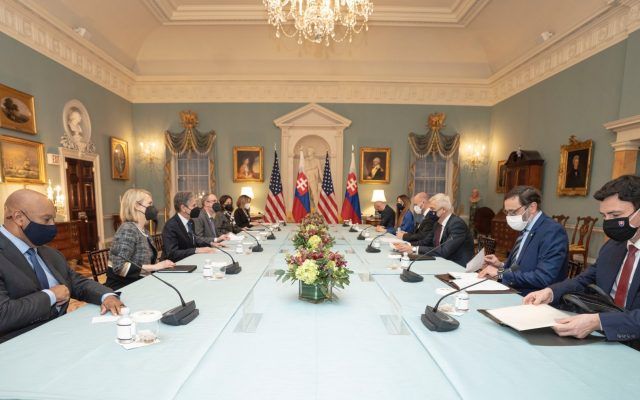 Parlamentul slovac a votat acordul militar cu SUA