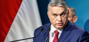 Ungaria şi Polonia devin tot mai autoritare