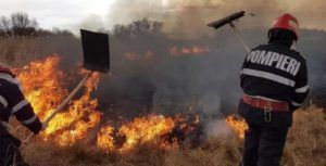 Mureș: Incendii noi de vegetație uscată