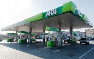 Cât costă litrul de benzină în benzinăriile Mol din Târgu Mureș
