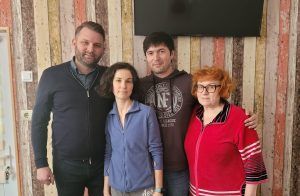 O familie de refugiați din Ucraina a ajuns și în Râciu