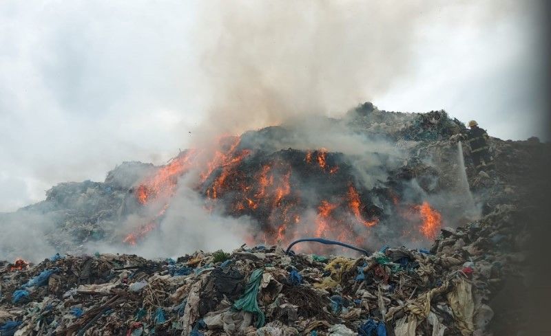 VIDEO: Incendiu la groapa de gunoi din Sighișoara