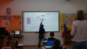 VIDEO: Școala din Sângeorgiu de Mureș, digitalizată