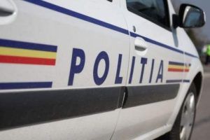 Camion răsturnat în Chețani