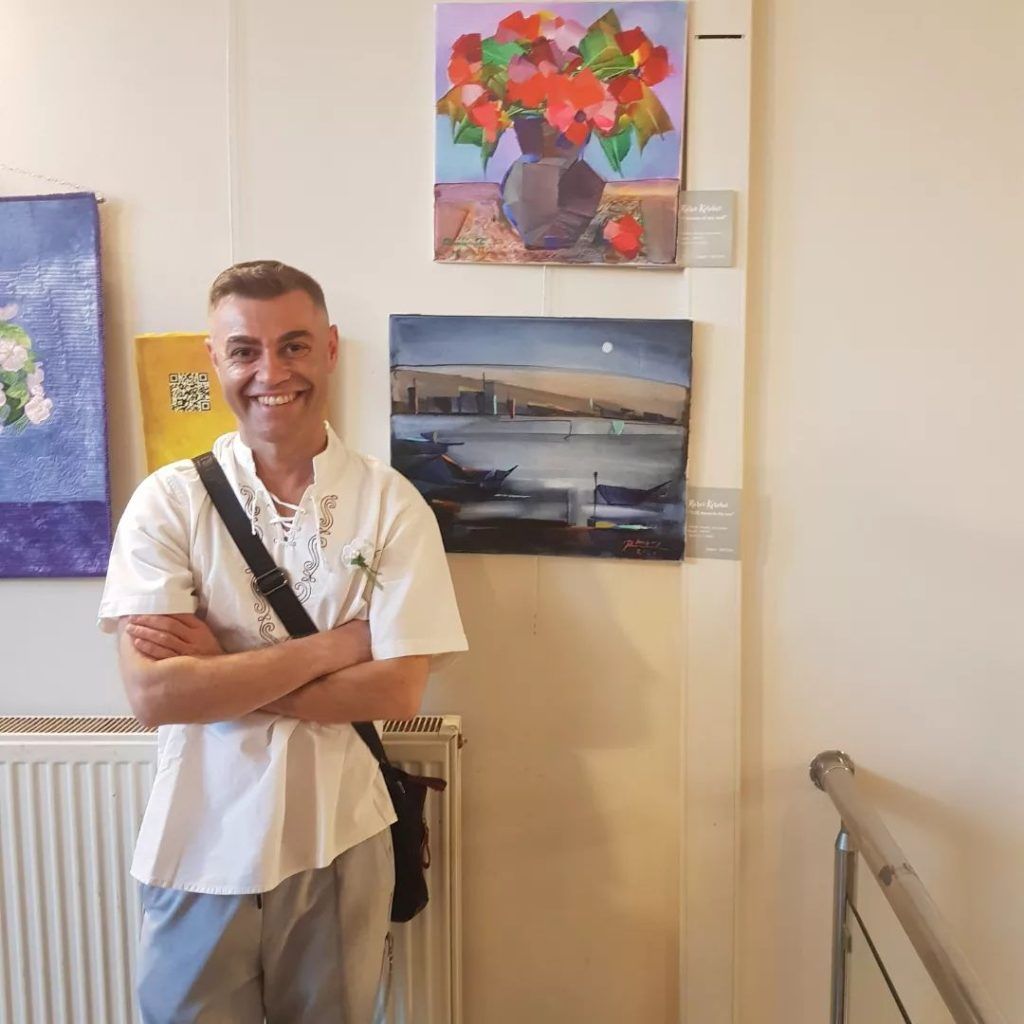 Artist plastic mureșean reprezintă România la două expoziții de pictură în Istanbul