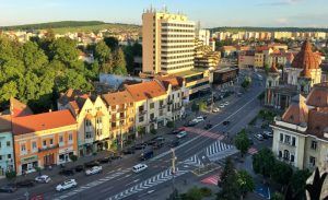 EXCLUSIV! Contract de 1,9 milioane de euro atribuit unei firme clujene pentru curățenia stradală din Târgu Mureș