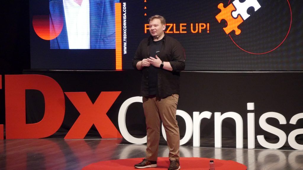 VIDEO: Despre depășirea limitelor și emancipare cu Bogdan Rațiu la TEDx Cornișa