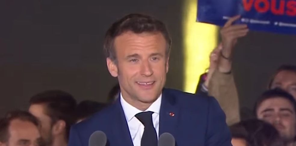 Macron respinge ideea unui guvern de uniune naţională
