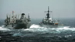 Două nave de război canadiene în Marea Baltică