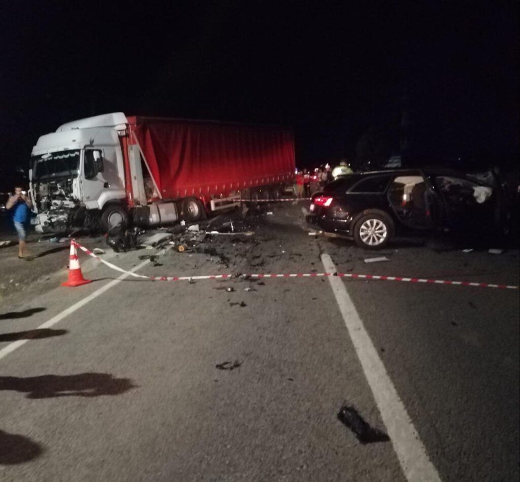 FOTO: Accident cu un mort în Petelea