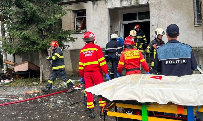 LIVE. Explozie într-un bloc din Târgu Mureș. Intervenția ISU
