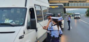 Transportatori de persoane amendați de Poliția Rutieră Târgu Mureș