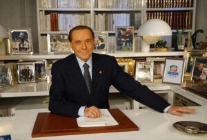 Silvio Berlusconi: Putin a fost ”împins” să invadeze Ucraina
