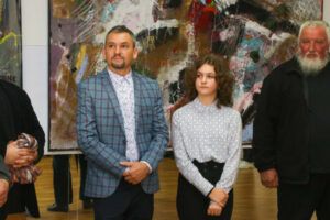 Așchia nu sare departe de trunchi în familia artistului plastic Marcel Naste