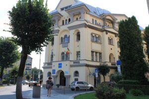 Detașarea unui consilier de la Primăria Târgu Mureș la șefia ITM Mureș notificată de Prefectură