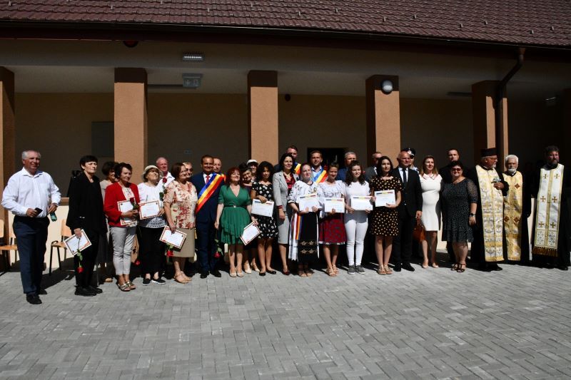 VIDEO, FOTO: Școală de nota 10 inaugurată la Sărmașu
