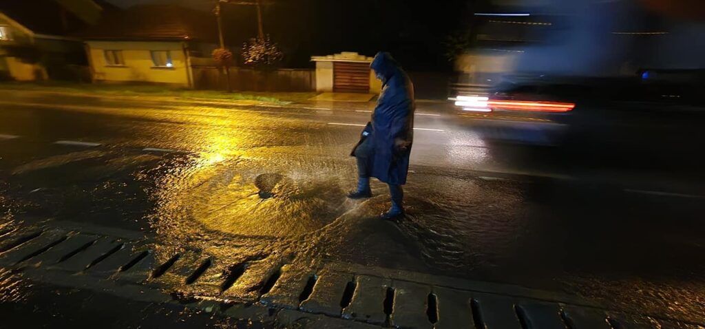 FOTO: Alertă de inundație în Sângeorgiu de Mureș!