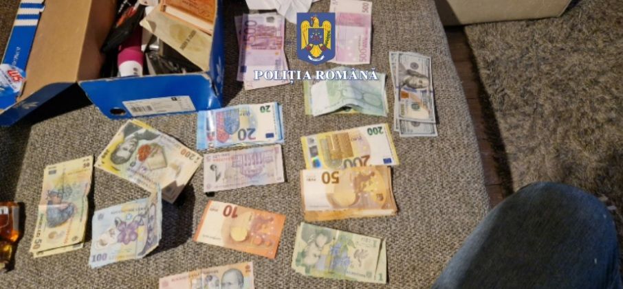 Mureș: Percheziții la persoane bănuite de falsificare de bani