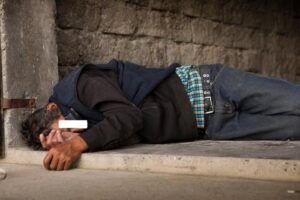 Târgu Mureș: Bărbați găsiți dormind în aer liber
