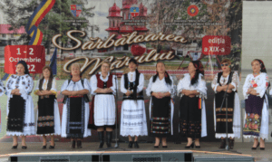 VIDEO, FOTO: ”Sărbătoarea Mărului”, tradiție respectată la Batoș