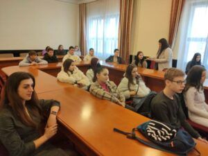 Dezbatere despre turism, la Biblioteca Județeană Mureș