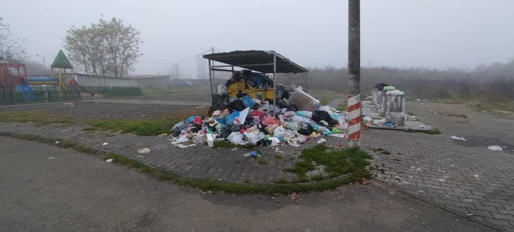 Târgu Mureș: Amenzi de 28.000 de lei într-o zi pentru ”nerespectarea graficului de ridicare a deșeurilor”