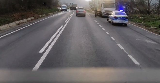 Impact între un tir și o autoutilitară în județul Mureș