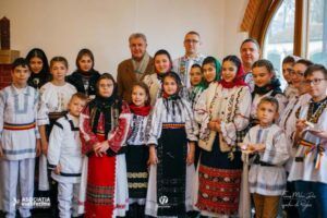 Familia Regală colindată de elevi și voluntari din Mureș