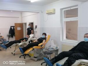 Polițiști locali din Târgu Mureș, donatori de sânge pentru un caz umanitar