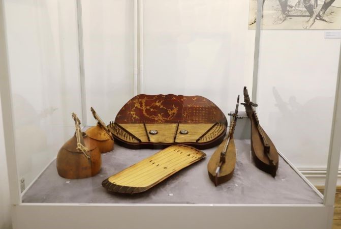 „Cu fluier, tobă și didgeridoo…”, deschisă la Muzeul Județean Mureș