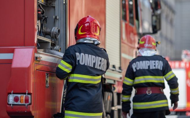 Incendiu într-un bloc din Târgu Mureș
