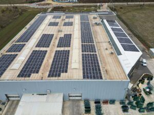 E.ON a predat la cheie o centrală fotovoltaică de 1,1 MW companiei Transparent Design