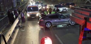 FOTO: Accident pe podul Mureș din Târgu Mureș