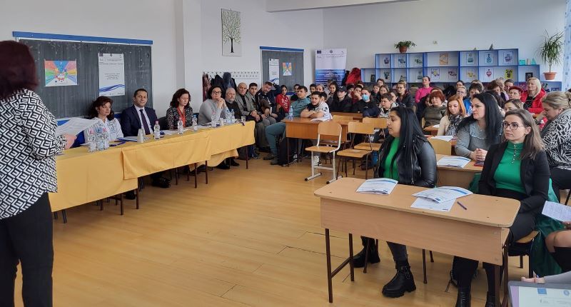 Seminar despre educație și combaterea discriminării la Gimnaziul ”Serafim Duicu”