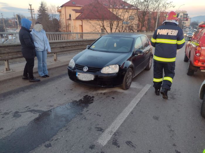 Incendiu la un autoturism, pe podul Mureș