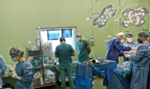 Proceduri de prelevare ţesut osos şi procedură de transplant osos, la Spitalul de Urgenţă Târgu Mureş