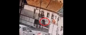 VIDEO: Accidentul mortal de pe strada Sinaia filmat de o cameră de supraveghere