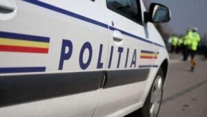 Bărbat care conducea băut și fără permis o mașină cu numere false reținut de Poliția Mureș