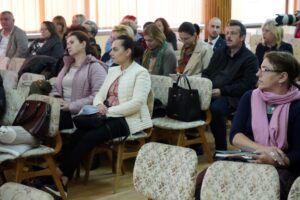 Ședință cu directorii unităților de învățământ preuniversitare de stat din Mureș