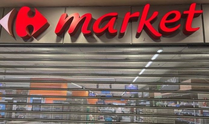 Magazinul Carrefour din Mureș Mall închis de Protecția Consumatorilor!