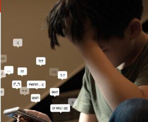 SONDAJ: Aproape jumătate dintre copii sunt victime ale cyberbullying-ului