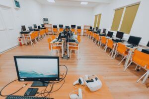 FOTO: “Laboratorul viitorului” la o școală din Târgu Mureș