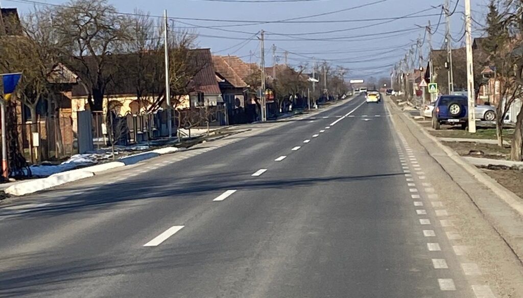 Lucrările de modernizare ale drumurilor județene DJ151B și DJ142 Ungheni – Mica – Târnăveni, recepționate