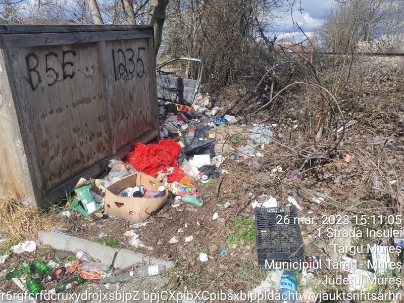 Târgu Mureș: Amendă de 1.000 de lei pentru gunoi depozitat pe domeniul public