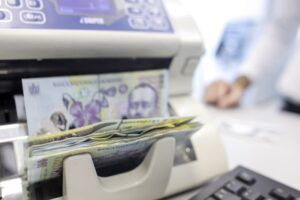 Furt de bani dintr-o societate comercială din Târgu Mureș
