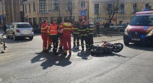 Târgu Mureș: Accident între un autoturism și o motocicletă