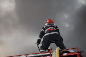 Incendiu la o cabană din Chiheru de Sus