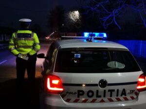 Șoferiță de 24 de ani depistată drogată la volan, în Reghin
